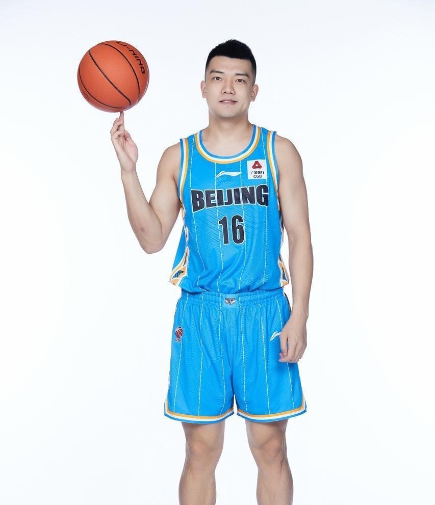 包含湖北男篮胜出，夺得重要胜利稳固地位的词条